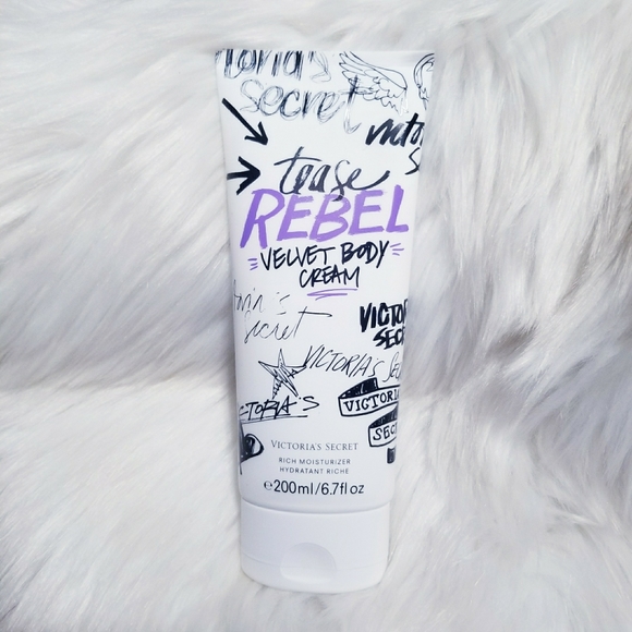 Victoria's Secret Other - NEW Victoria's Secret Tease Rebel Velvet cream